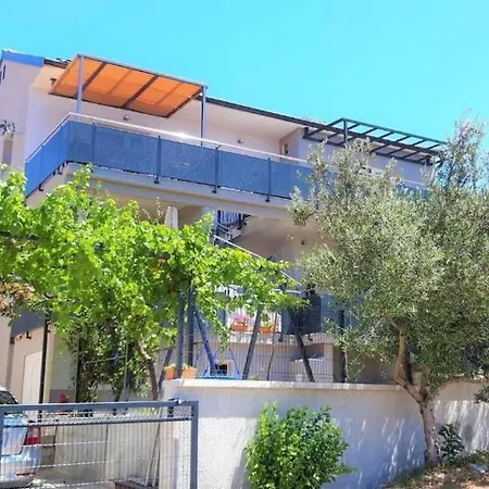 Διαμέρισμα With Parking Space Pakostane, Biograd - 18979 Pakoštane