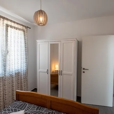 Apartman With Parking Space Pakostane, Biograd - 18979 Pakostane