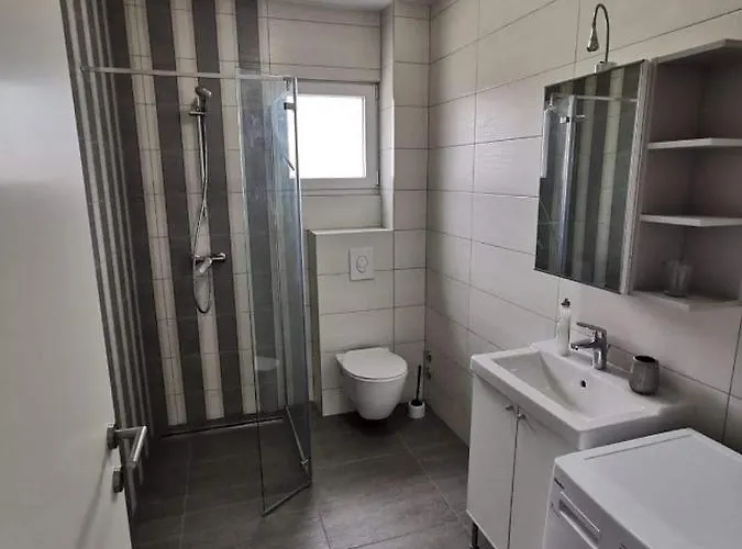 Διαμέρισμα With Parking Space Pakostane, Biograd - 18979 *